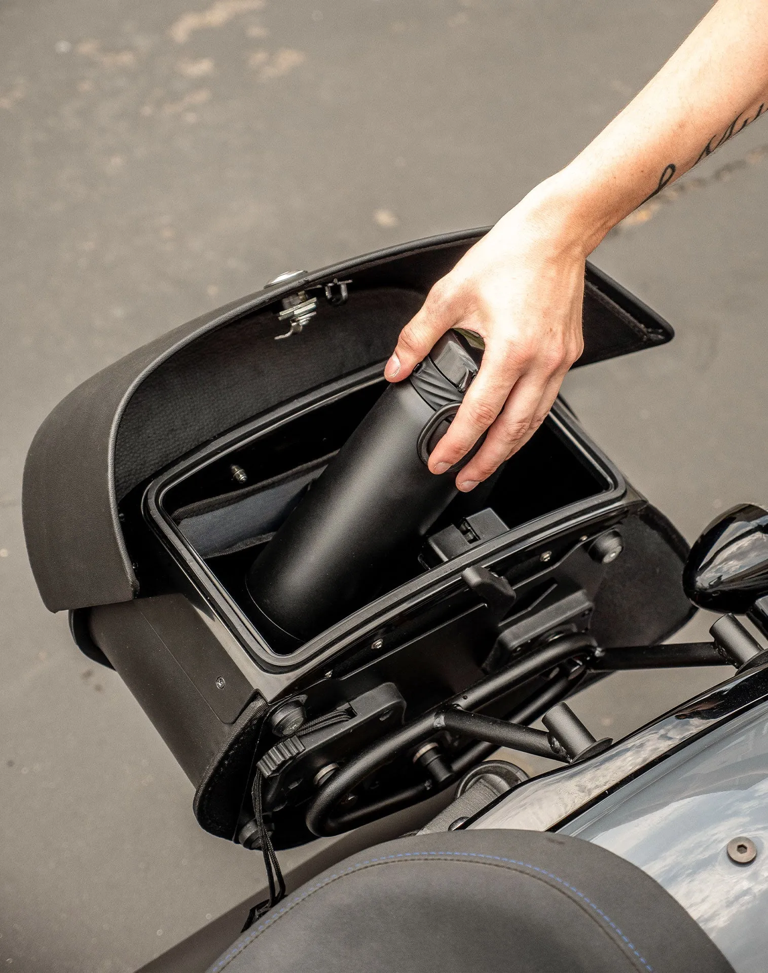 28L - Baelor Medium Quick Mount Yamaha Bolt Motorcycle Saddlebags