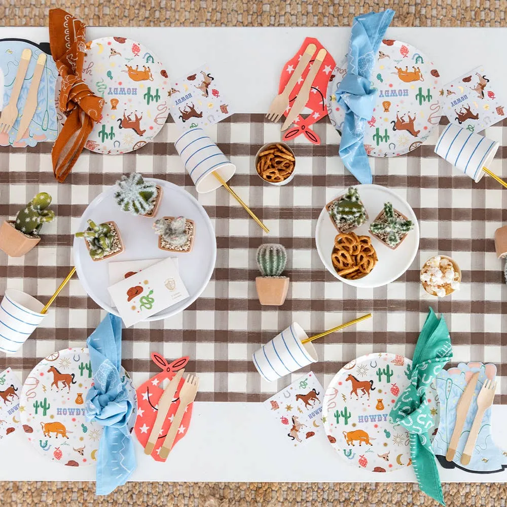 BANDANA SHAPED GUEST TOWELS