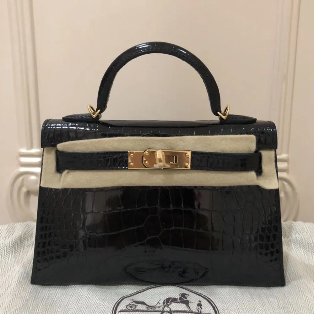 Hermès Kelly 20 Noir (Black) Sellier Alligator Mississippi Lisse Gold Hardware GHW