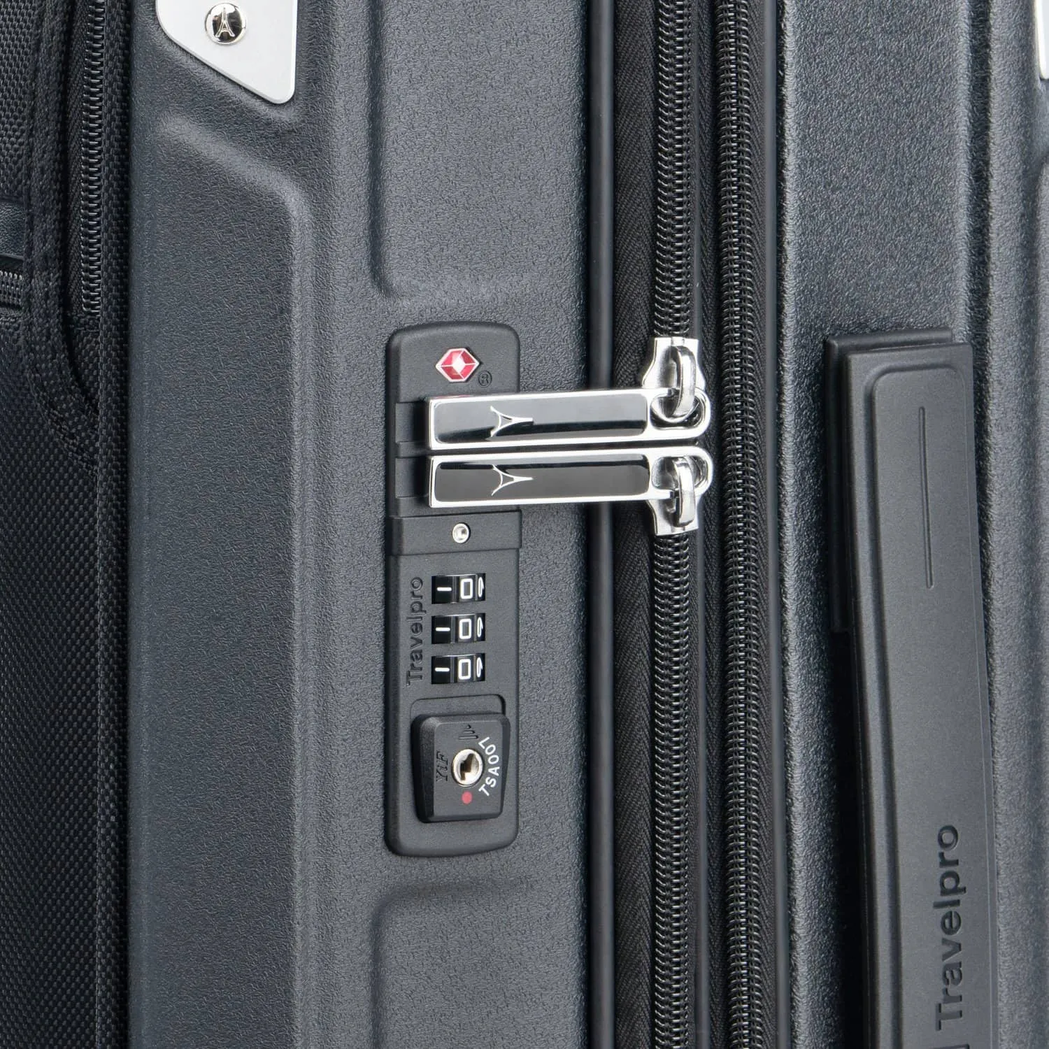 Platinum® Elite Compact Carry-on Business Plus Expandable Hardside Spinner