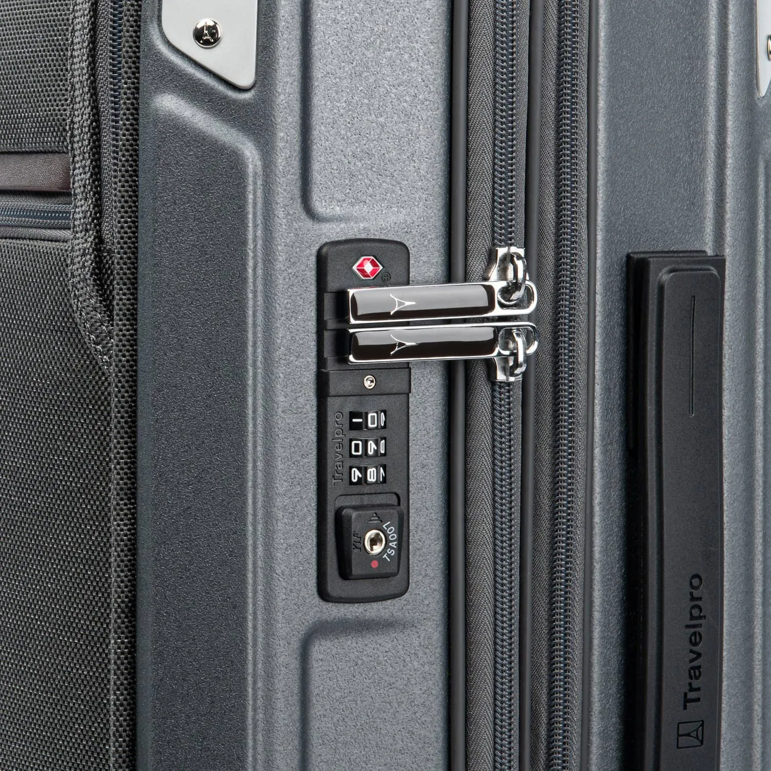 Platinum® Elite Compact Carry-on Business Plus Expandable Hardside Spinner