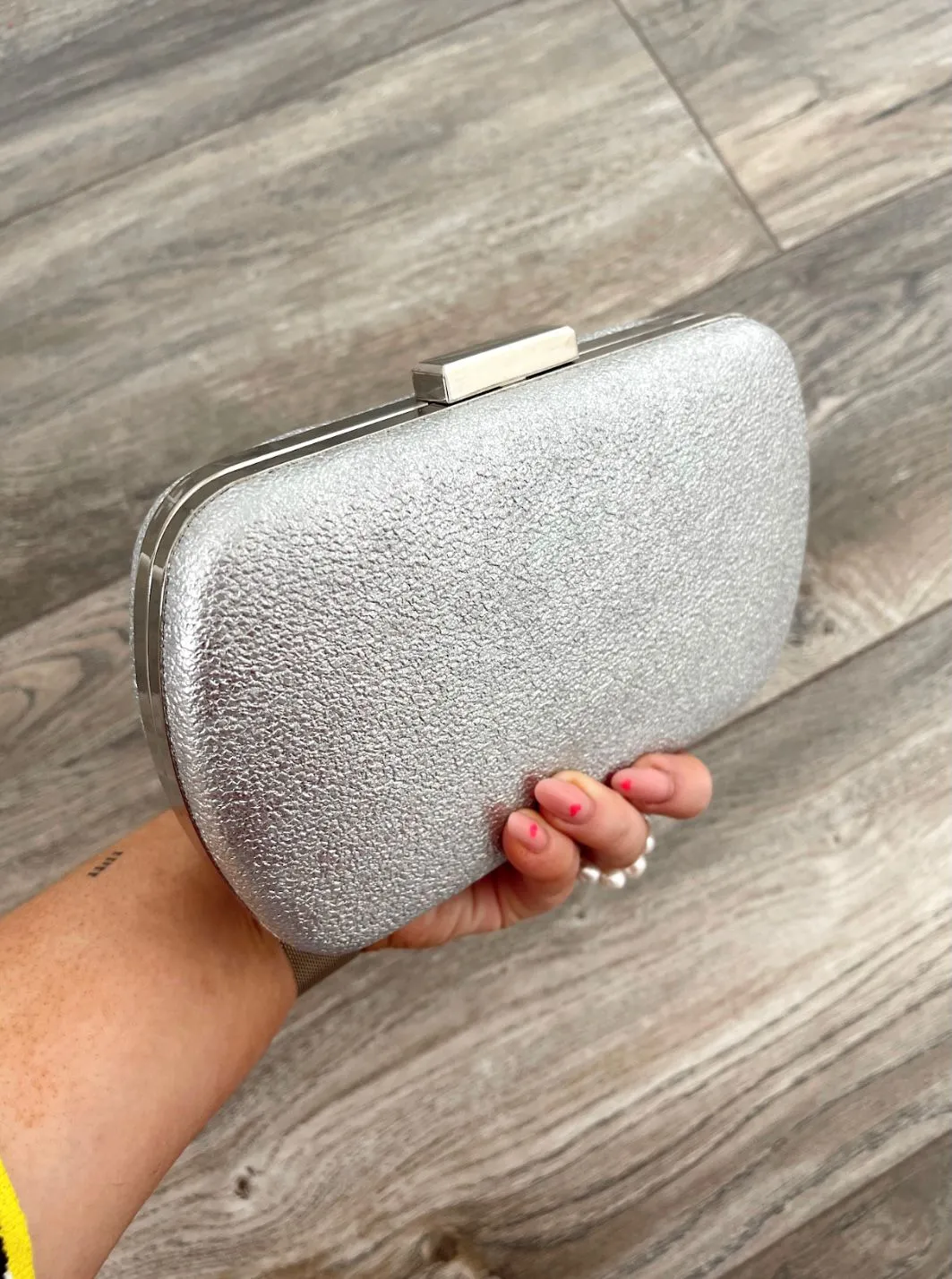 Shirley Textured Clutch (3 Colours)